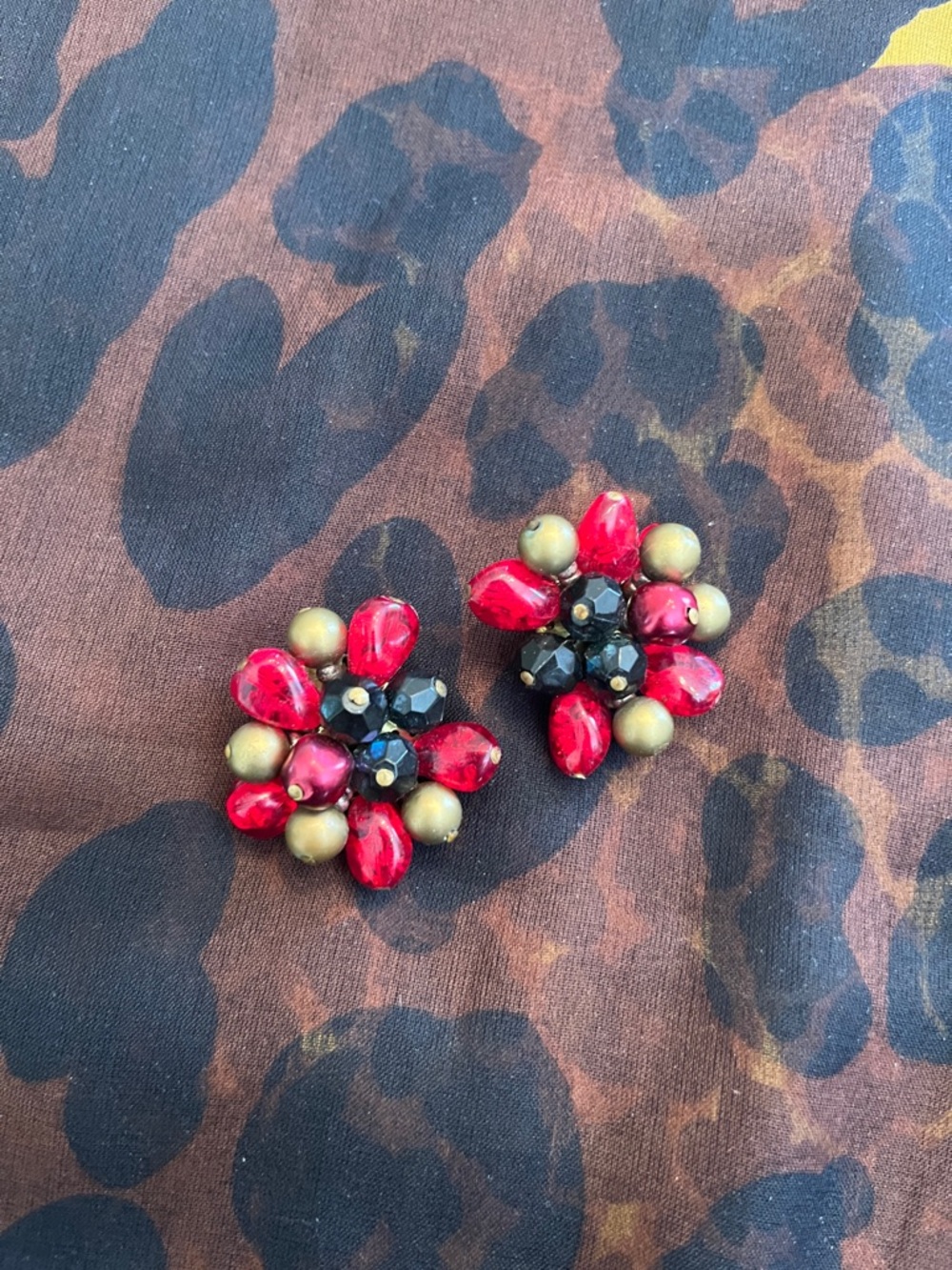 Vintage beaded cluster clip on earrings
West Germany